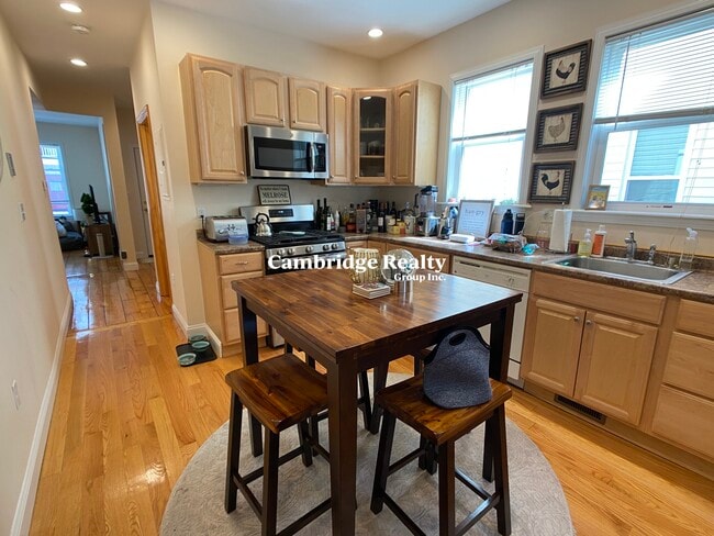 Photo - 20 Radcliffe Rd Unit 1A