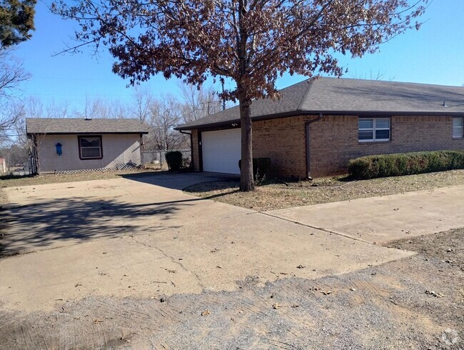 Building Photo - Home in Robinson's Landing!