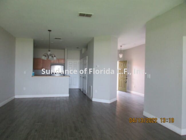 Photo - Gated Community close to 'The Loop'