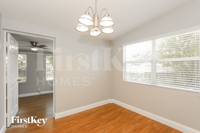 Photo - 2827 Wiley St