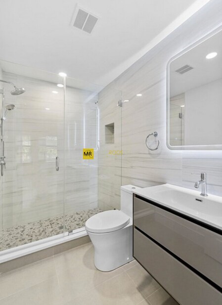 Photo - 535 Newbury St Unidad 6