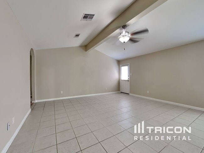 Photo - 308 Summer Horse Dr