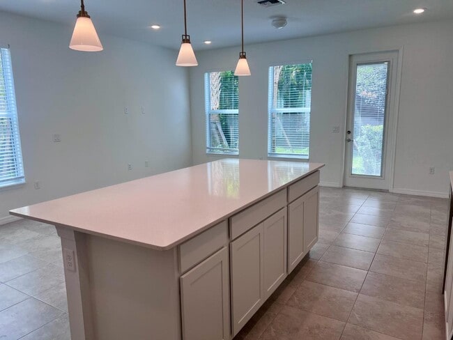 Photo - 6125 Planta LN