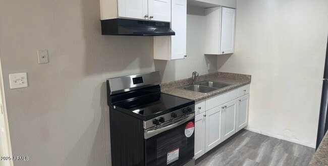 Photo - 2034 W Cactus Rd Unidad C