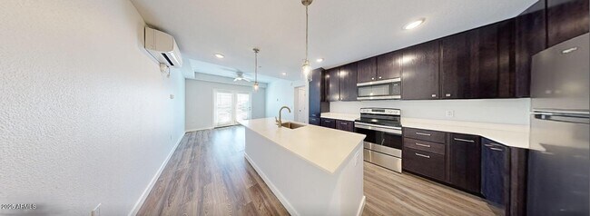 Photo - 11850 W Fillmore St Unidad 3