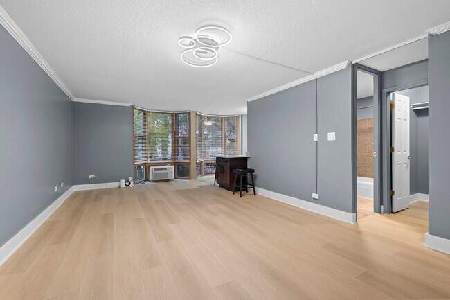 Photo - 1340 N Dearborn St Unit 2C