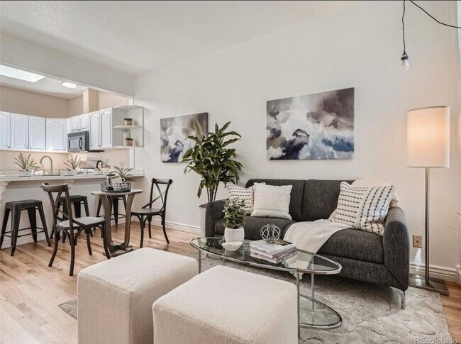 Building Photo - 3437 Mariposa St