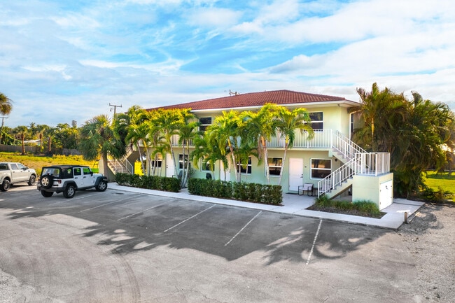 Photo - 2319 Tamarind Dr Unit 103