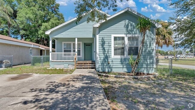 Building Photo - 9301 N 20th St Rental
