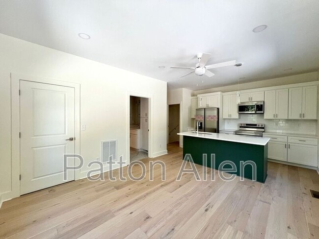 Photo - 10 Deaver Park Cir Unit #200