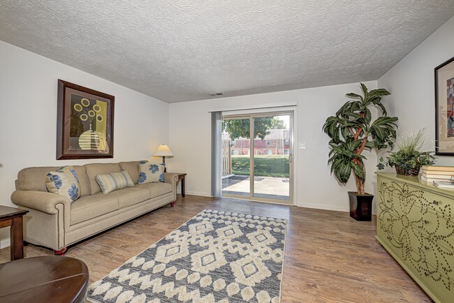 Photo - Greenwood Oaks