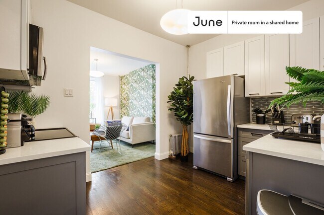 Room in Shared 3 bed/1 bath home in Prospect Heights