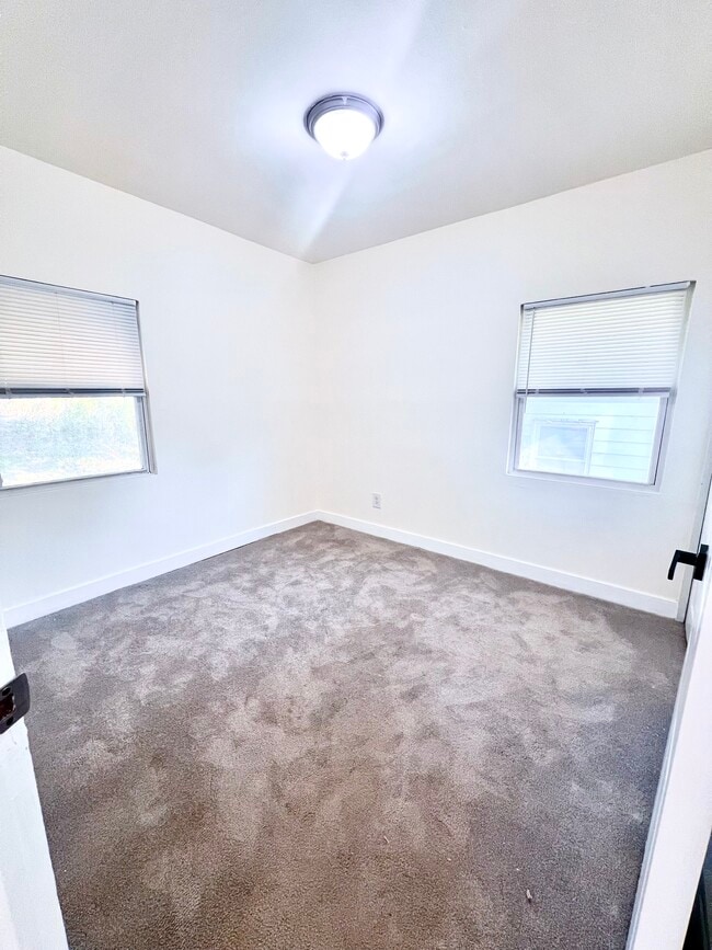 Building Photo - 5215 58th Ave Rental