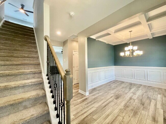 Photo - Spacious 4 Bedroom, 2 And A Half Bath Nest...