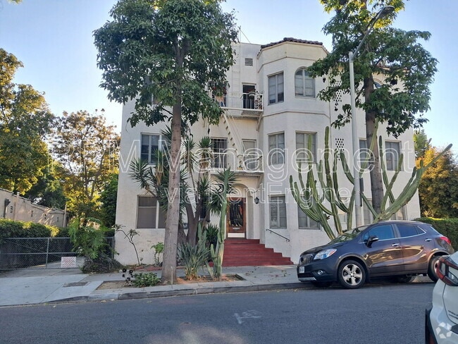 Building Photo - 1201 N Orange Grove Ave Unit 106 Rental