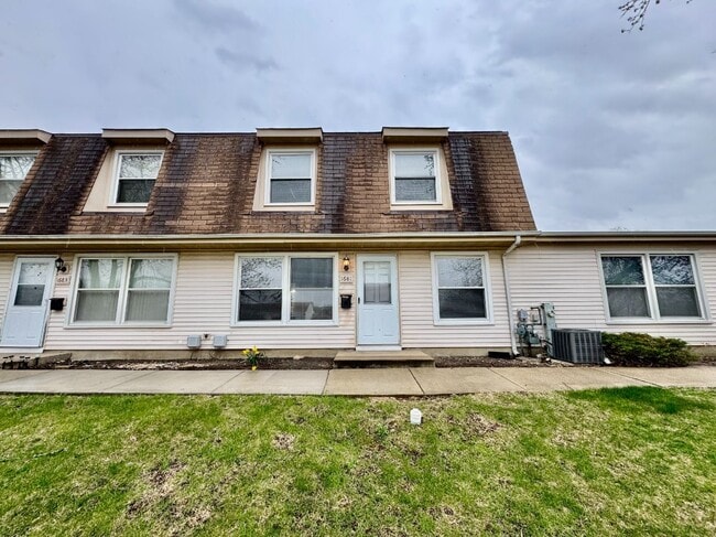 Building Photo - 1681 Queensbury Cir Rental