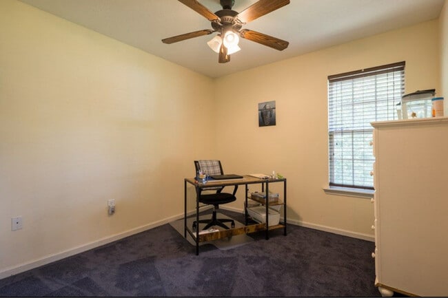 Photo - 717 E Force St