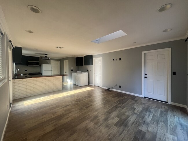 Photo - 455 Marshall Ave