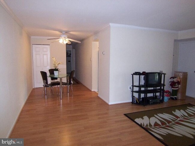 Building Photo - 436 N Armistead St Unit T2