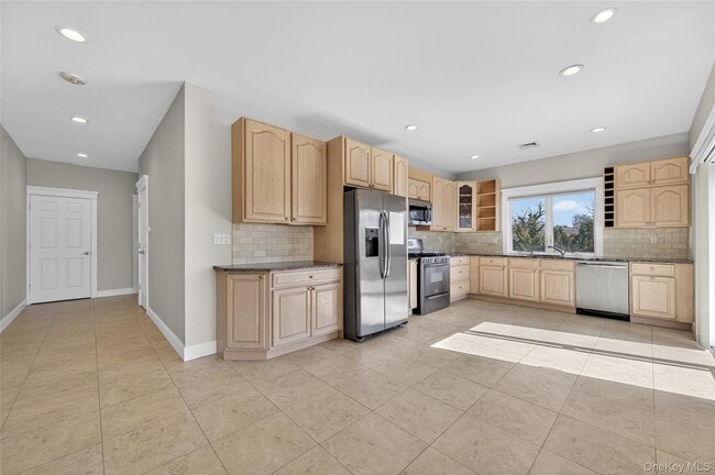 Photo - 24 Bayville Ave Unit 1