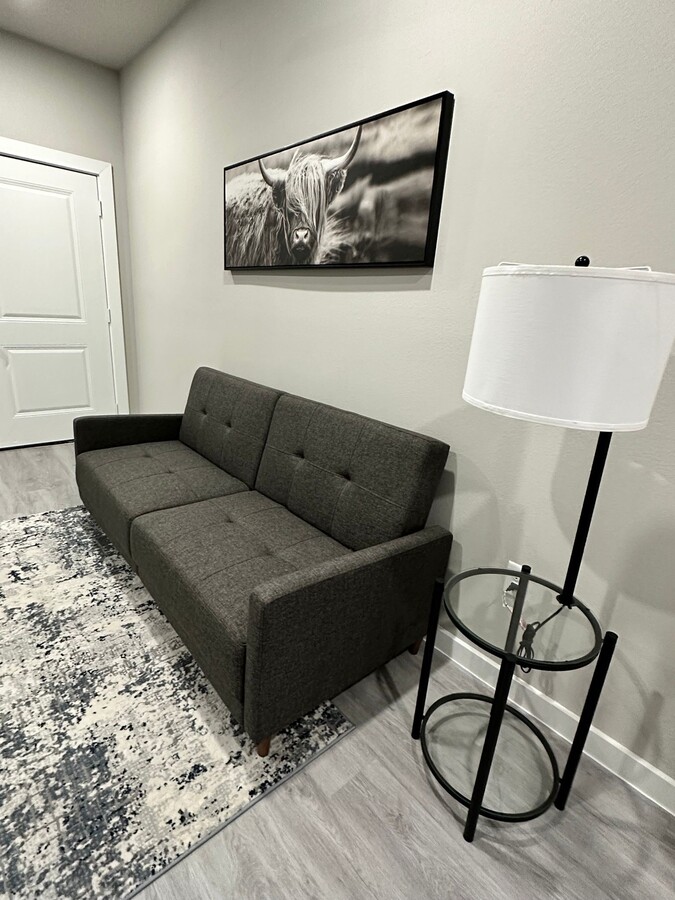 Photo - 8159 Tate St