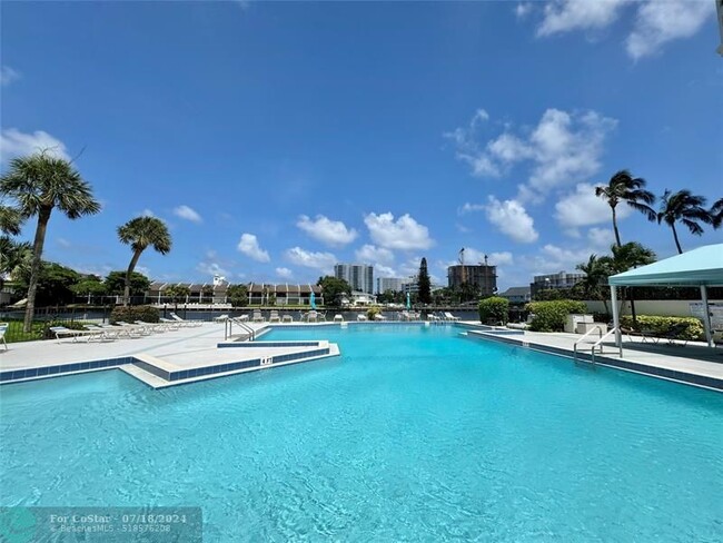 Photo - 2900 NE 14th Street Causeway Condo Unit 701