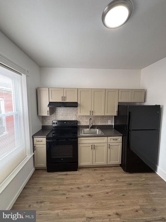 1372 Perkiomen Ave