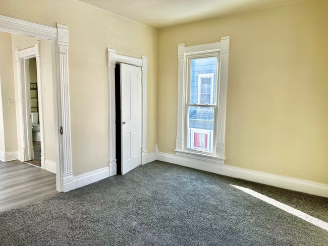 Photo - 647 W Lexington Ave Unit 3