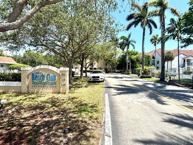 Photo - 619 E Sheridan St Condo Unit 204