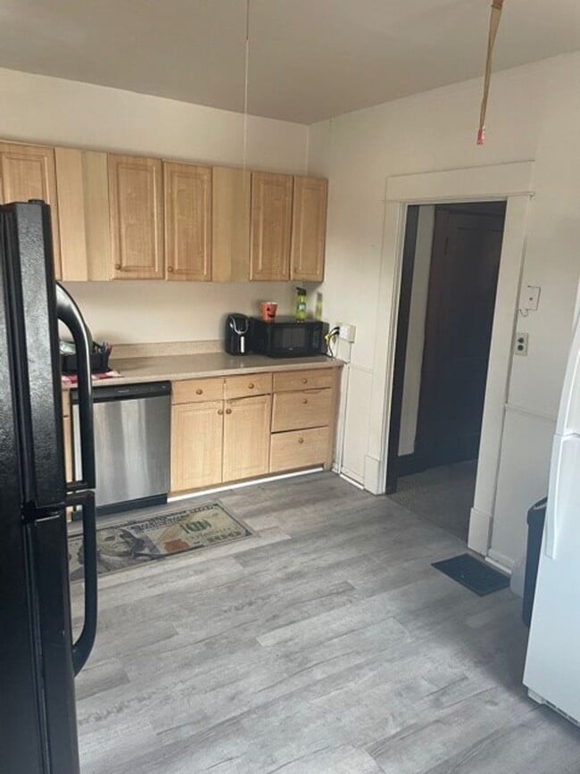 Photo - 1902 Summit St Unit 1904