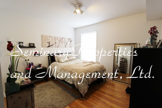 Photo - 3453-55 N Bosworth