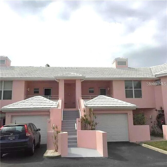 Building Photo - 4220 Pinebrook Cir Unit 14