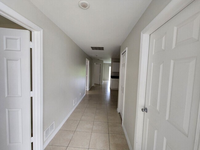 Photo - 5013-5015 Locke Ln Unit 5013 Locke Ln