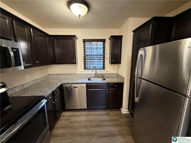 Photo - 629 Linden St