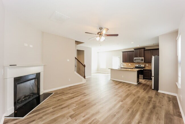 Photo - 1995 St John Ct