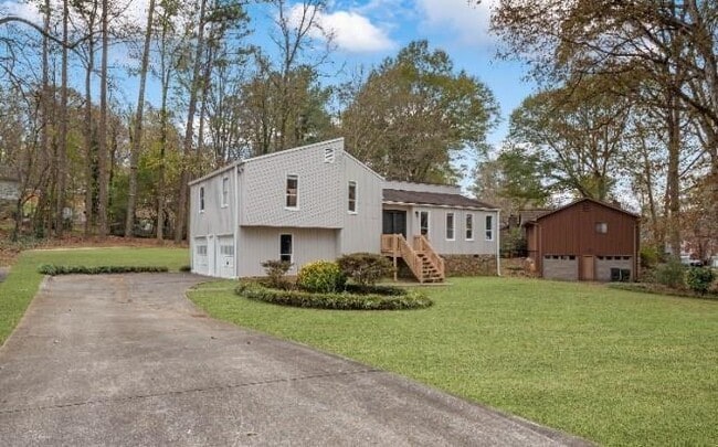 Building Photo - 2532 Hidden Hills Dr