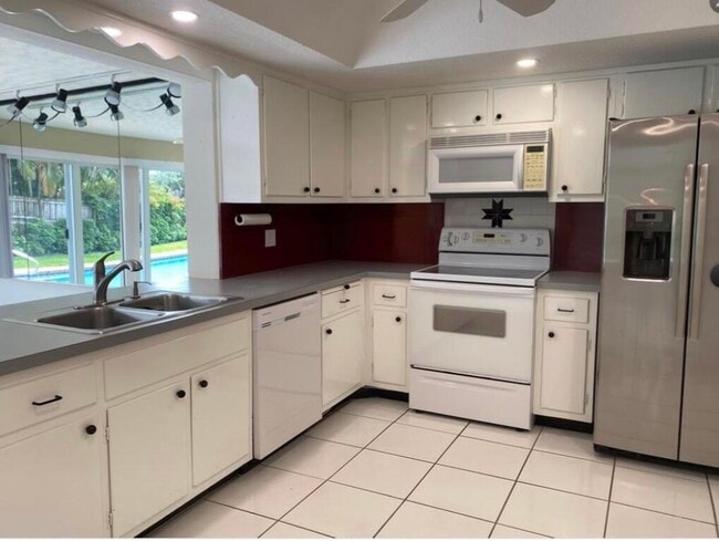 Photo - 1230 SE 14th Dr