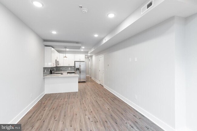 Photo - 1604 N 6th St