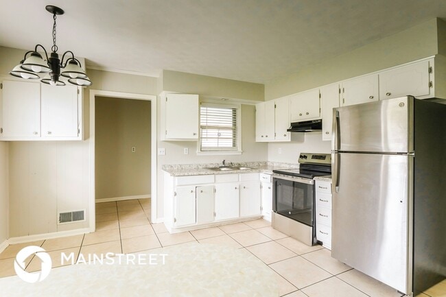 Photo - 2812 Lake Park Rd