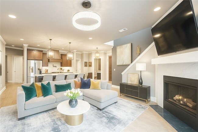 Photo - 525 N Salem Rd