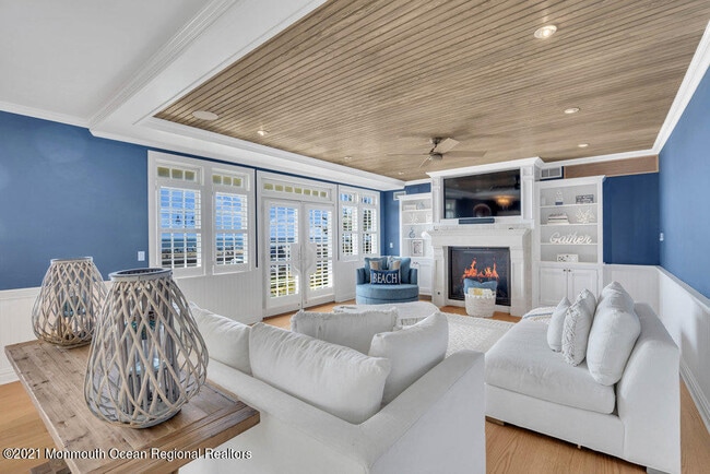 1302 Ocean Ave N
