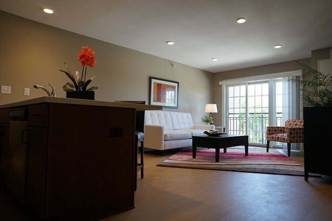 Photo - Pasadena Apartments