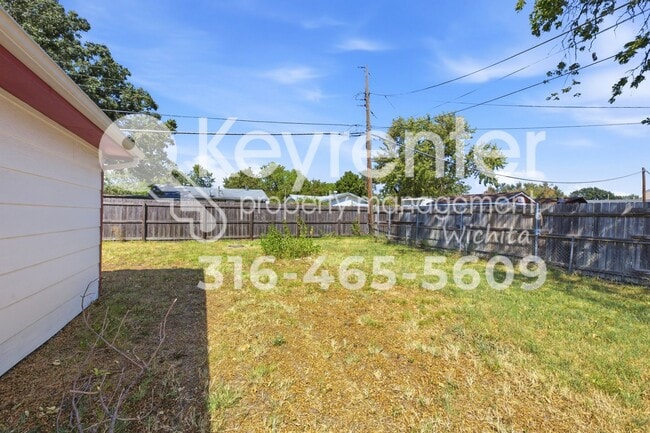 Photo - 2210 W Greenfield St
