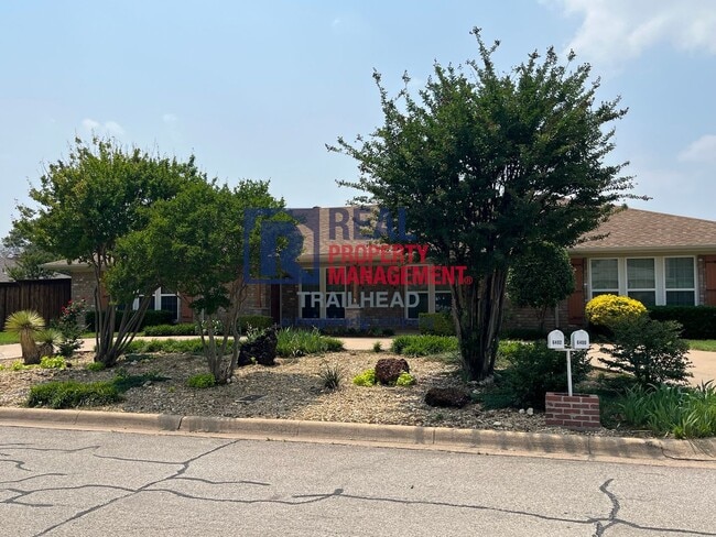 Photo - 6400 Espana Dr
