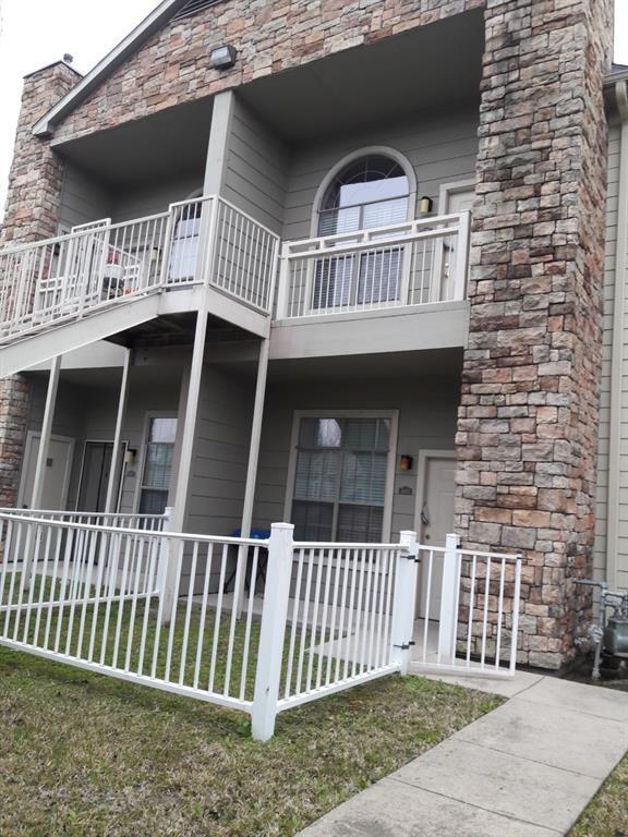 Photo - 411 West Road