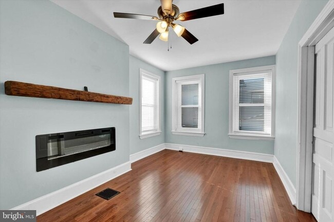 Photo - 205 Hermitage St