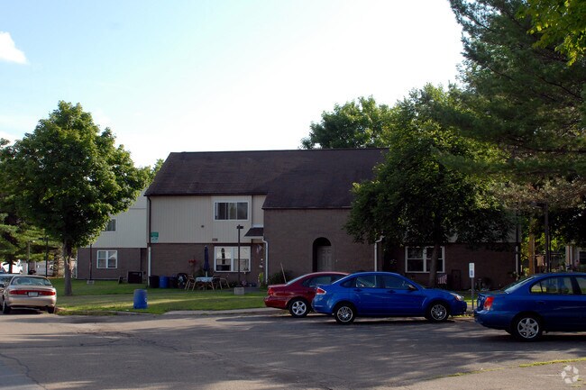 Photo - Veteran Drive Apartments
