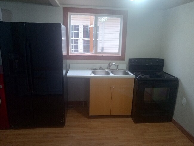 Photo - 408 Dunmire St Unit Apartment B