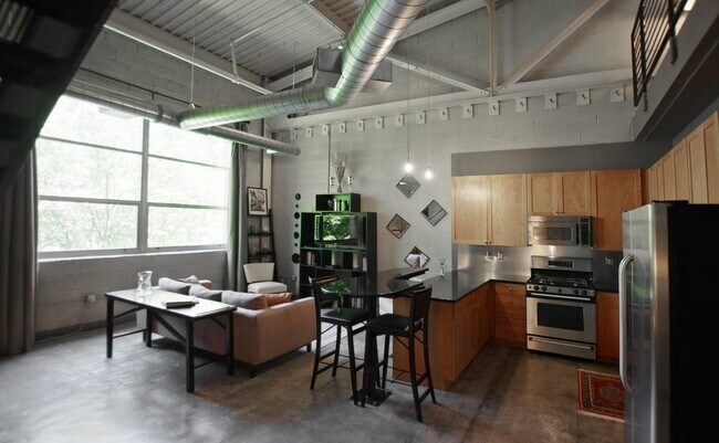 Photo - 400 Village Pkwy