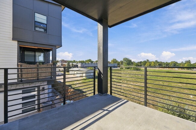 $2,450.00 2 bed, 2.5 bath located in Denver with Central AC, and In Unit Laundry!